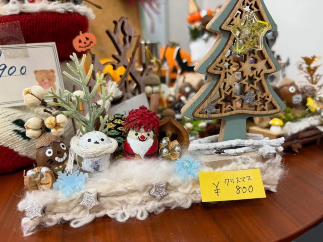 どんぐりアート🎨クリスマス作品🎄
順次販売していきます☆
ハンドメイド好きな方募集中です✨

#就労継続支援Ｂ型#ルミナス#ホットドッグカフェ#テイクアウト#俊徳道#長瀬#東大阪#福祉施設#ハンドメイド#クリスマス作品